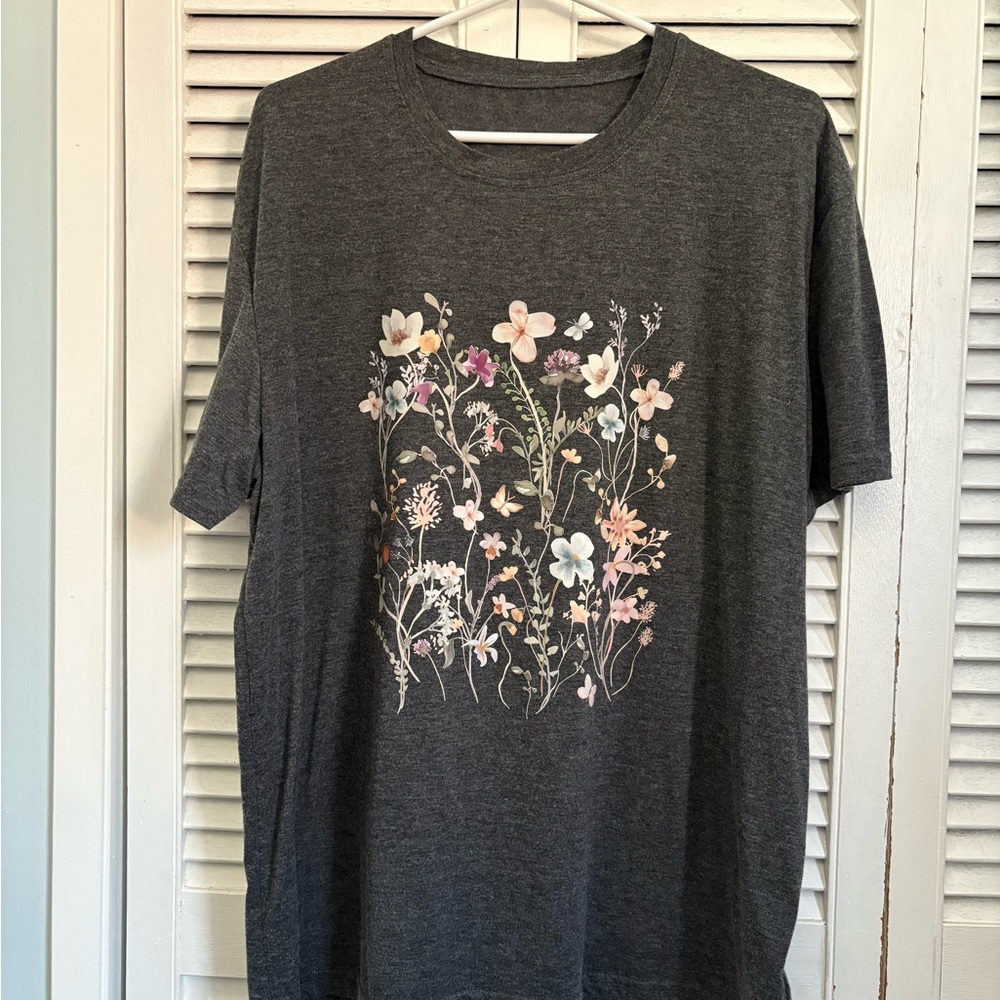 Floral Graphic T-Shirt NWOT